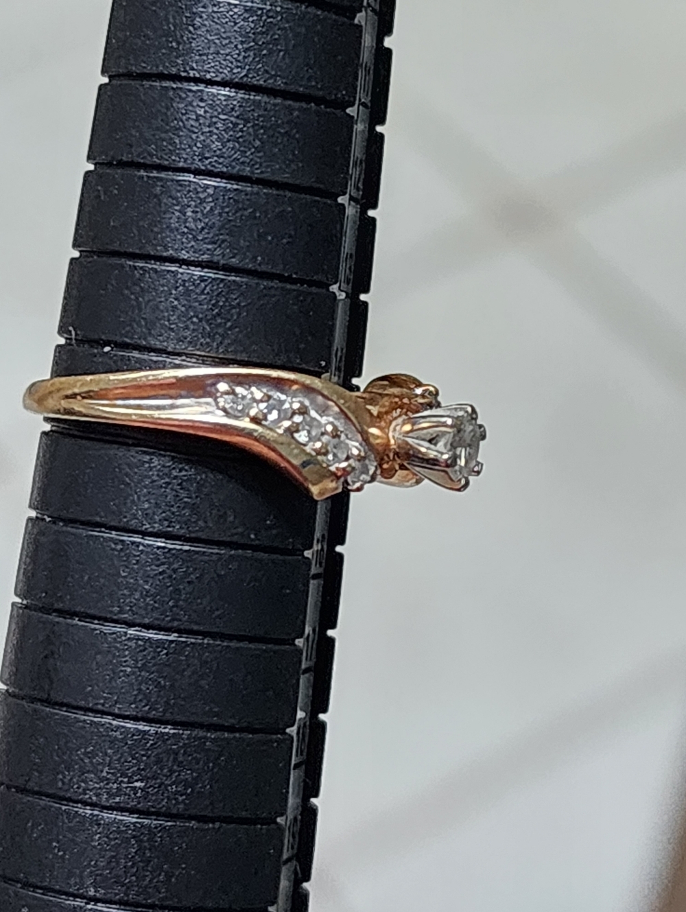 10k Round Solitaire Diamond Ring With Diamonds On Side Size 6.75/ 7 - Picture 7 of 12